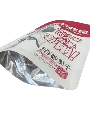 Bolsas de papel personalizadas com lençol e fecho.